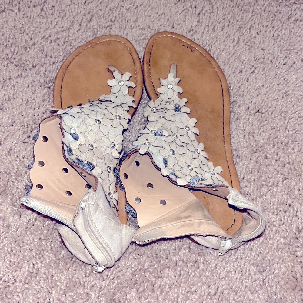 Rue 21 sandals